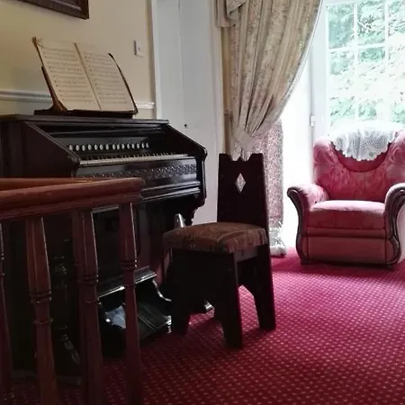 Oakdale Manor Nocleg ze śniadaniem *