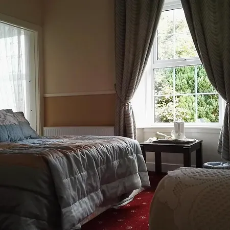 Oakdale Manor Bed & Breakfast Claremorris
